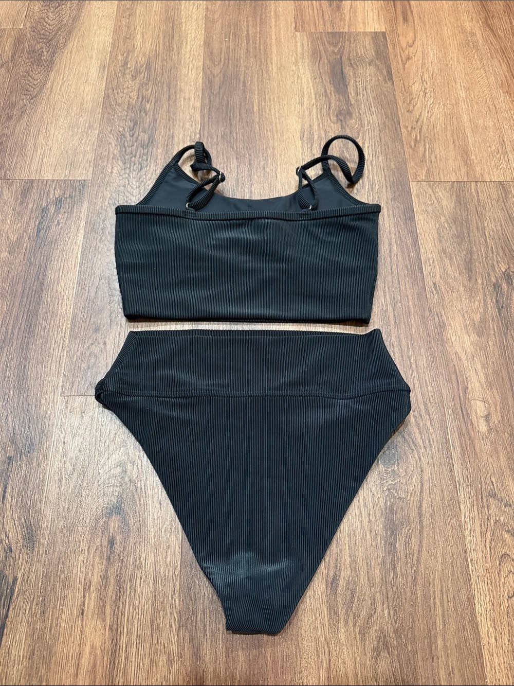 New Beach Riot Bikini Set - Picture 5 of 5